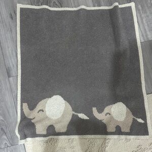 Barefoot dreams baby blanket